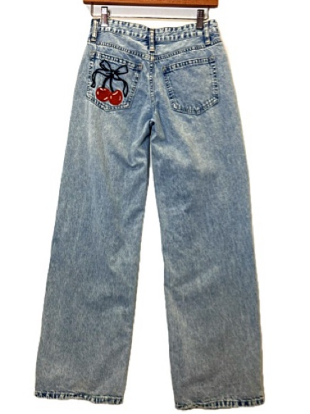 Simple Society Cherry Embroidered Bow Tie Wide Leg Jeans Size 0, 24 Light Wash